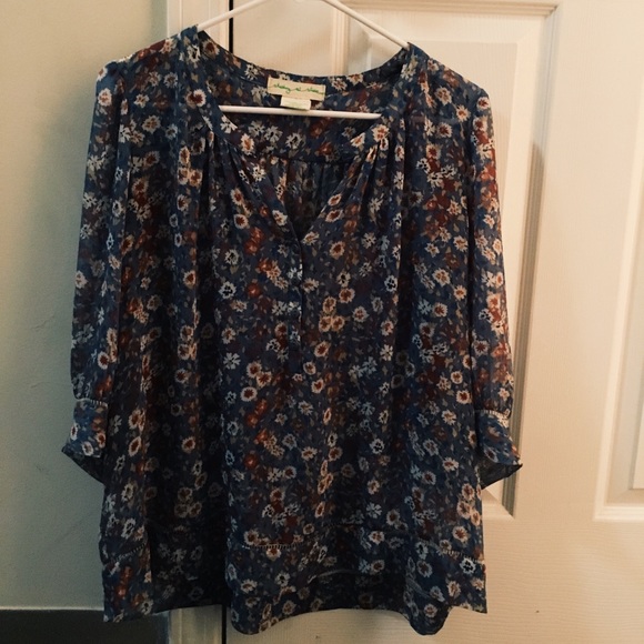 Flowy blouse - Picture 3 of 3